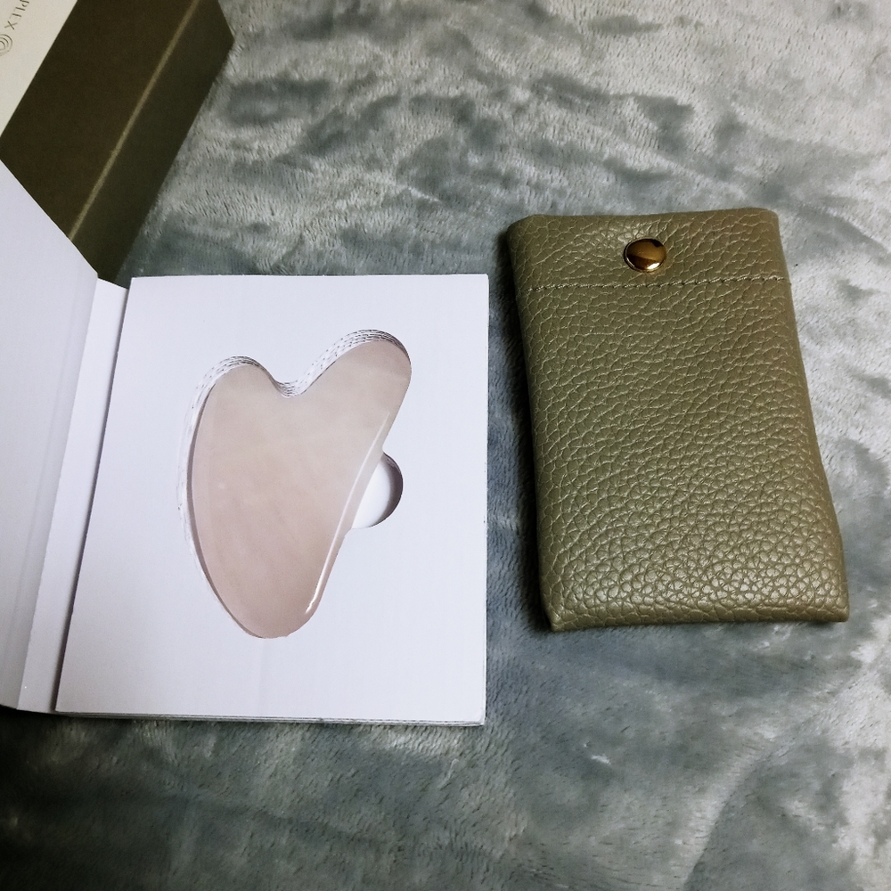 Complex culture rose quartz gua sha